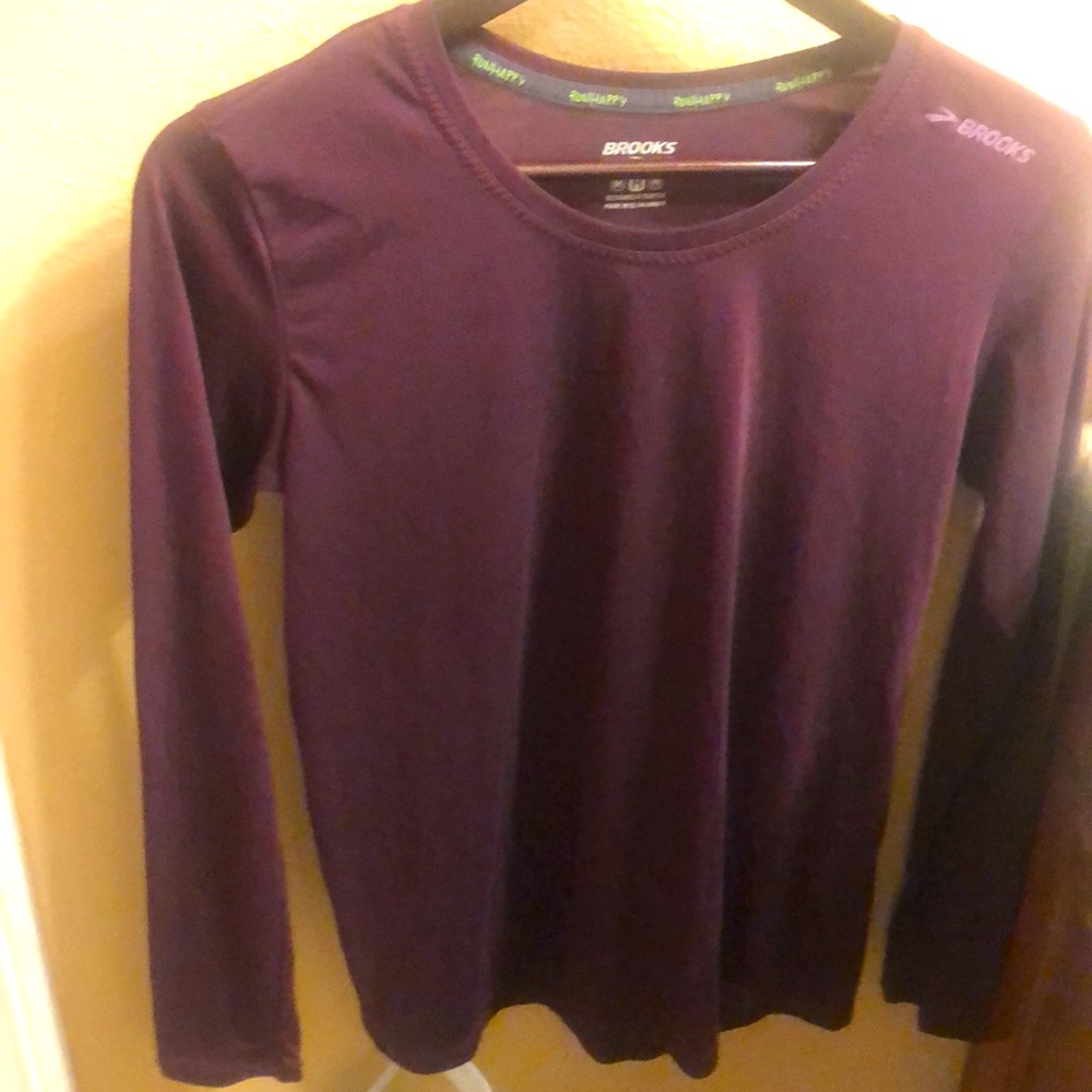 brooks running top